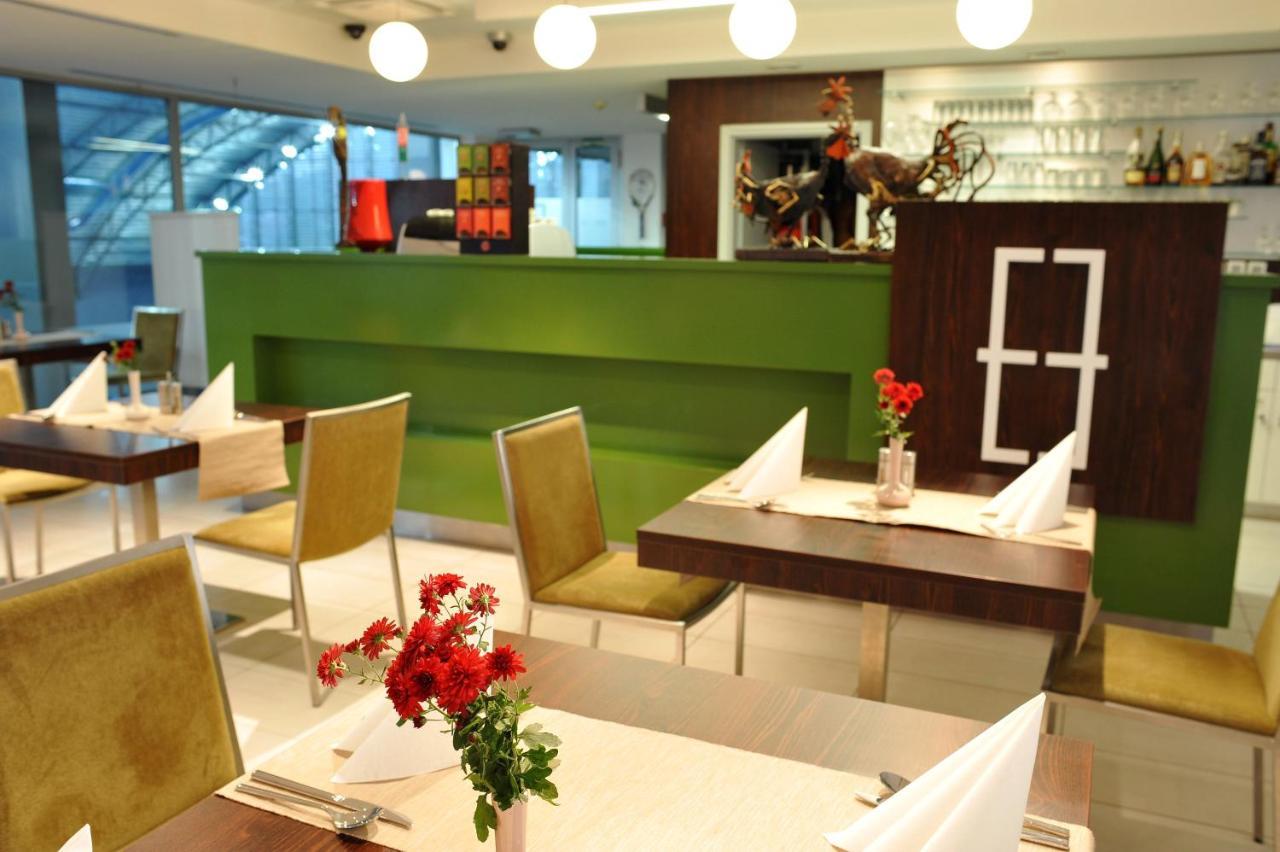 Hotel Empire Trnava Extérieur photo