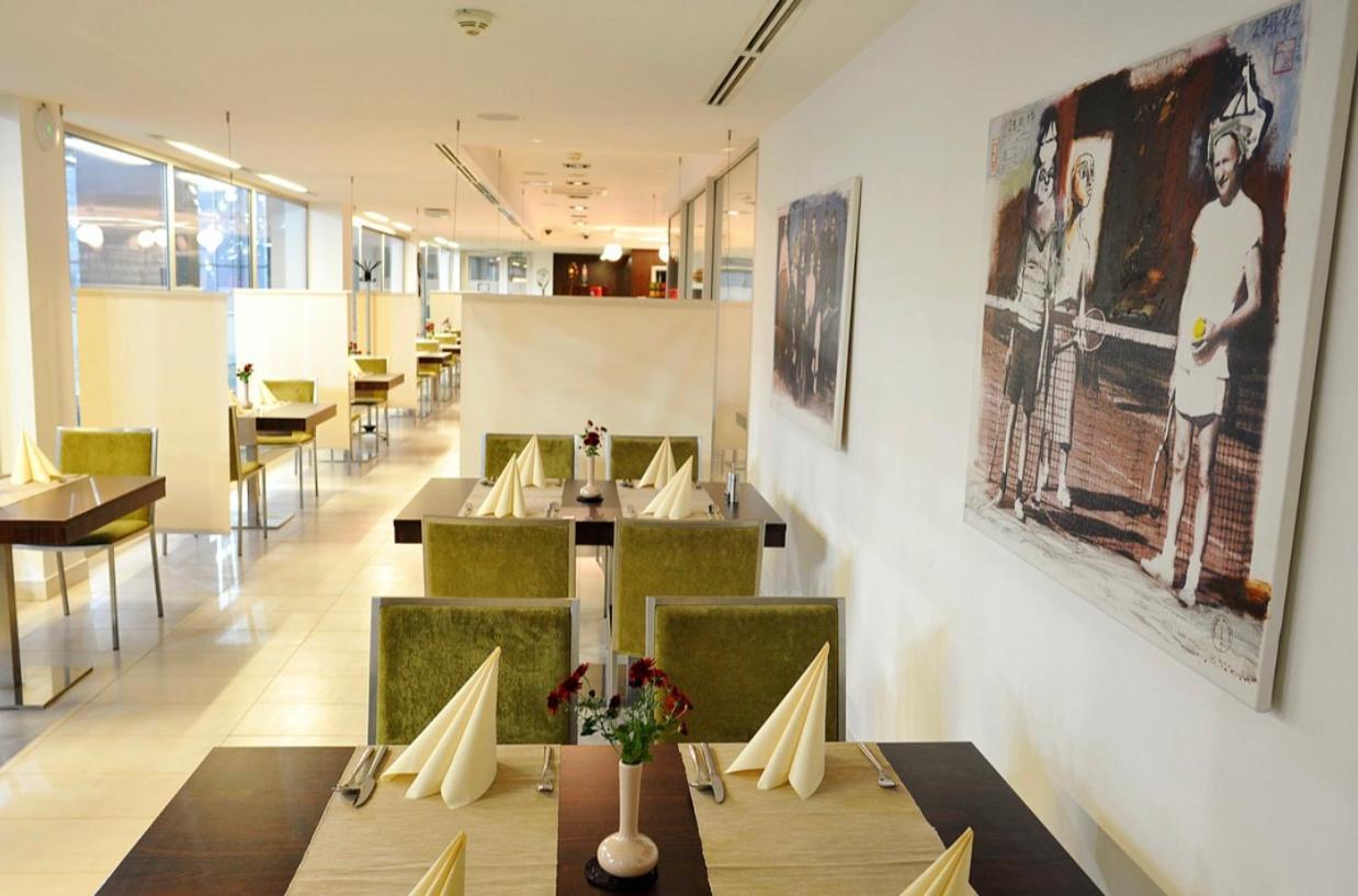 Hotel Empire Trnava Extérieur photo